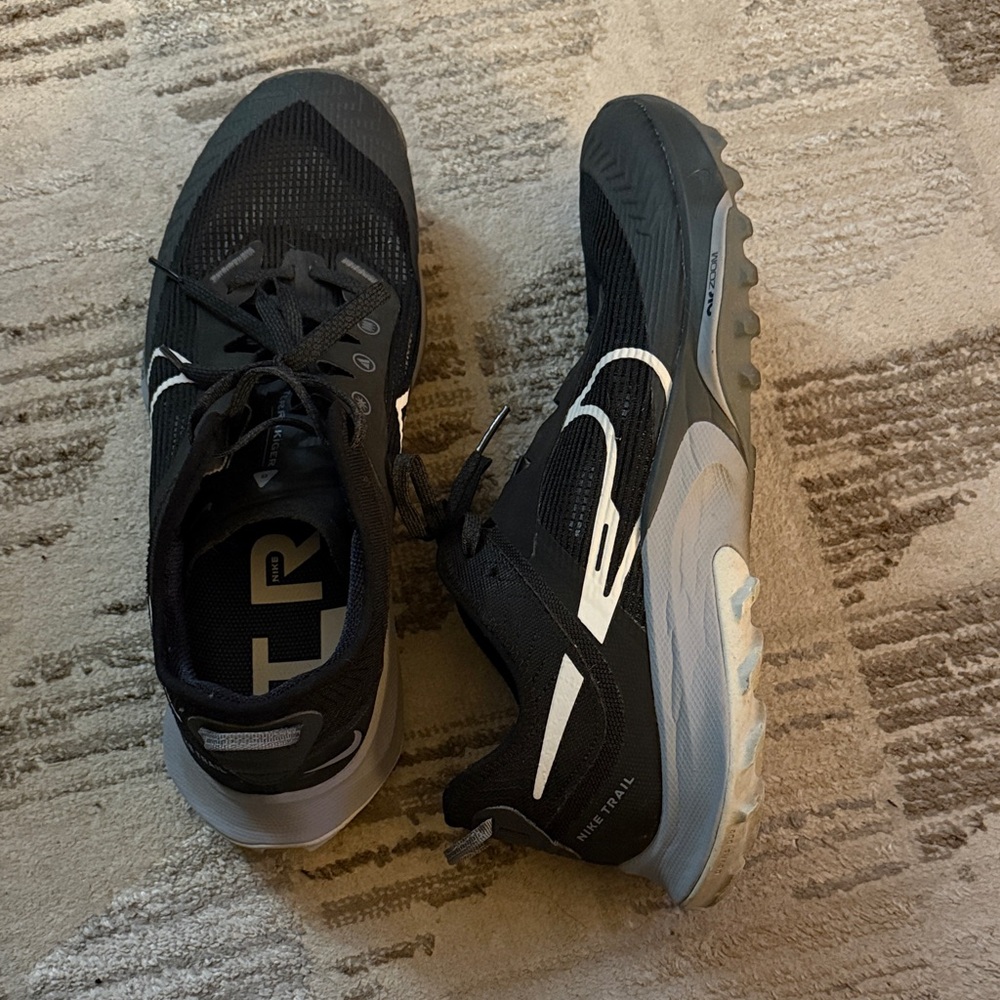 Nike Black and Gray Athletic Shoes